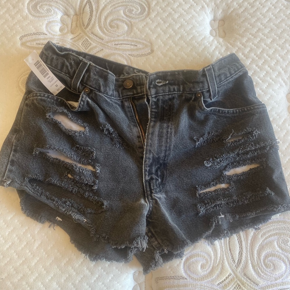 Levi 550 Cut Off Shorts